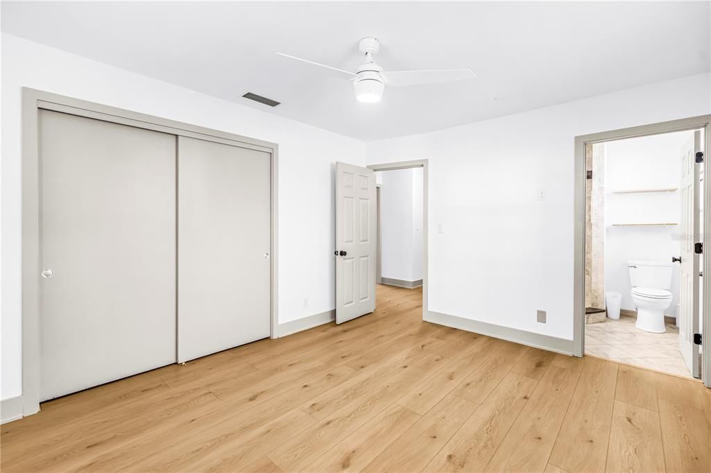 For Rent: $4,300 (3 beds, 2 baths, 1230 Square Feet)