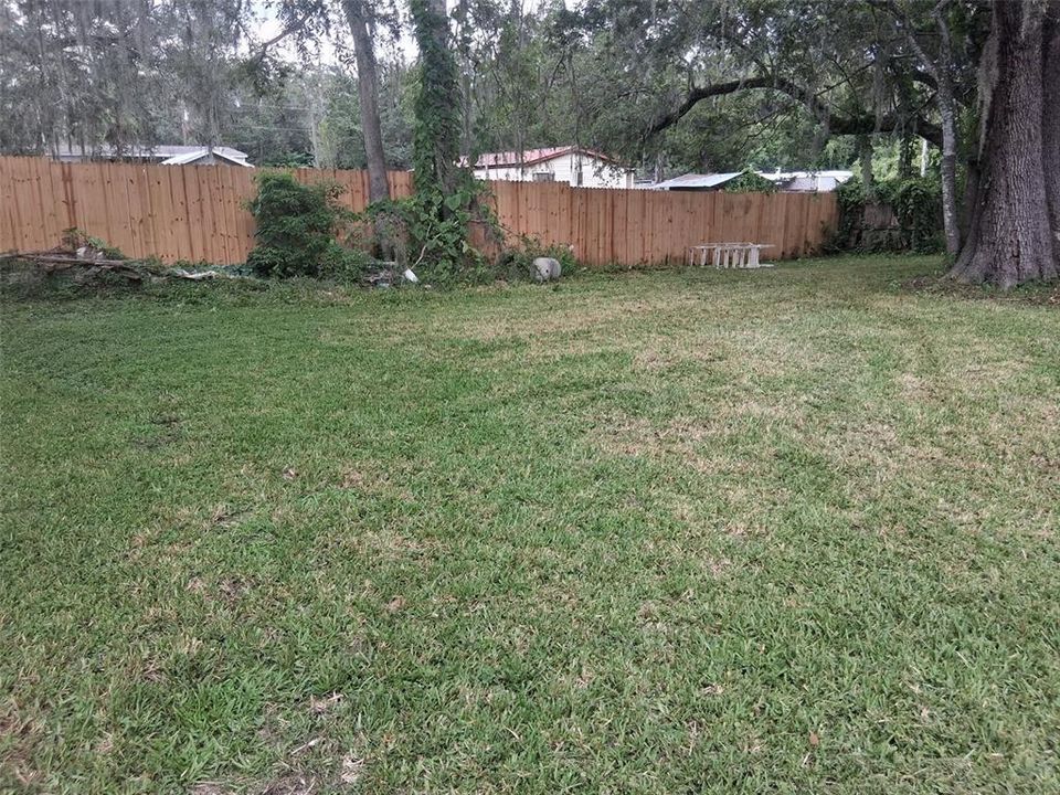 For Sale: $104,900 (2 beds, 1 baths, 968 Square Feet)