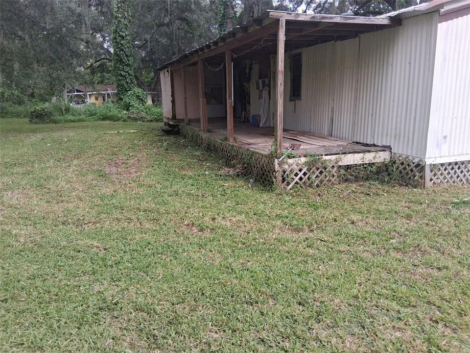 For Sale: $104,900 (2 beds, 1 baths, 968 Square Feet)