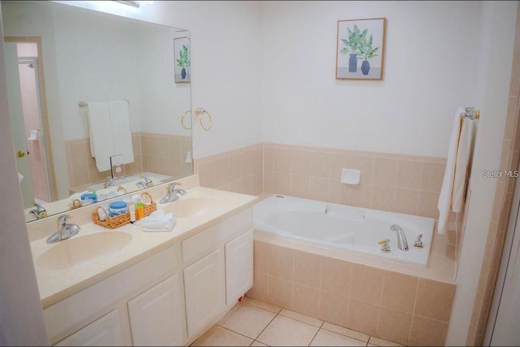 En Renta: $2,900 (4 camas, 4 baños, 2368 Pies cuadrados)