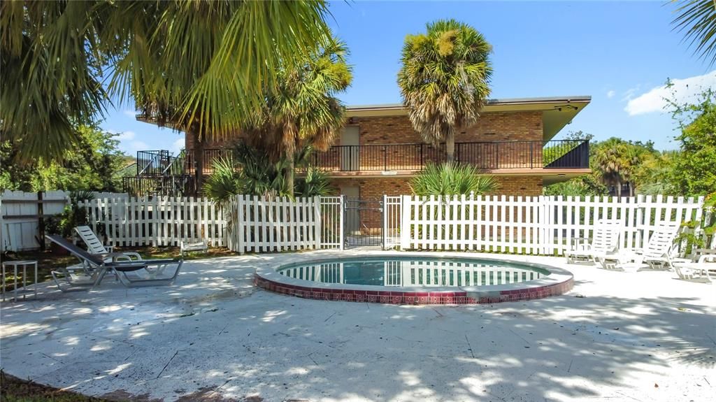 For Sale: $64,900 (0 beds, 1 baths, 276 Square Feet)