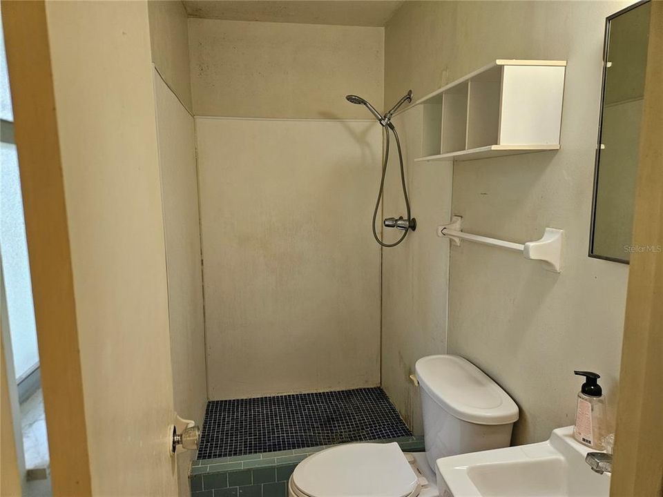 На продажу: $169,000 (3 спален, 2 ванн, 1648 Квадратных фут)