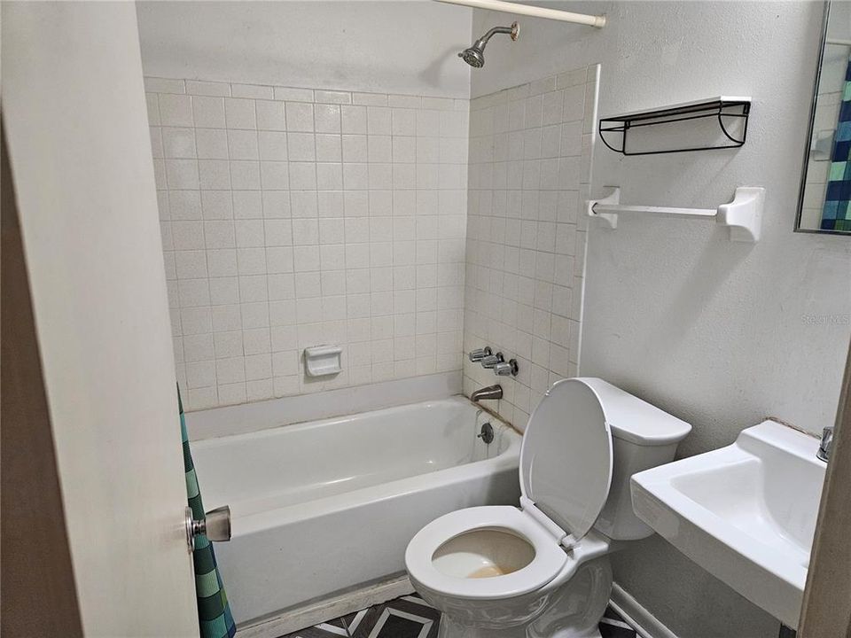 На продажу: $169,000 (3 спален, 2 ванн, 1648 Квадратных фут)