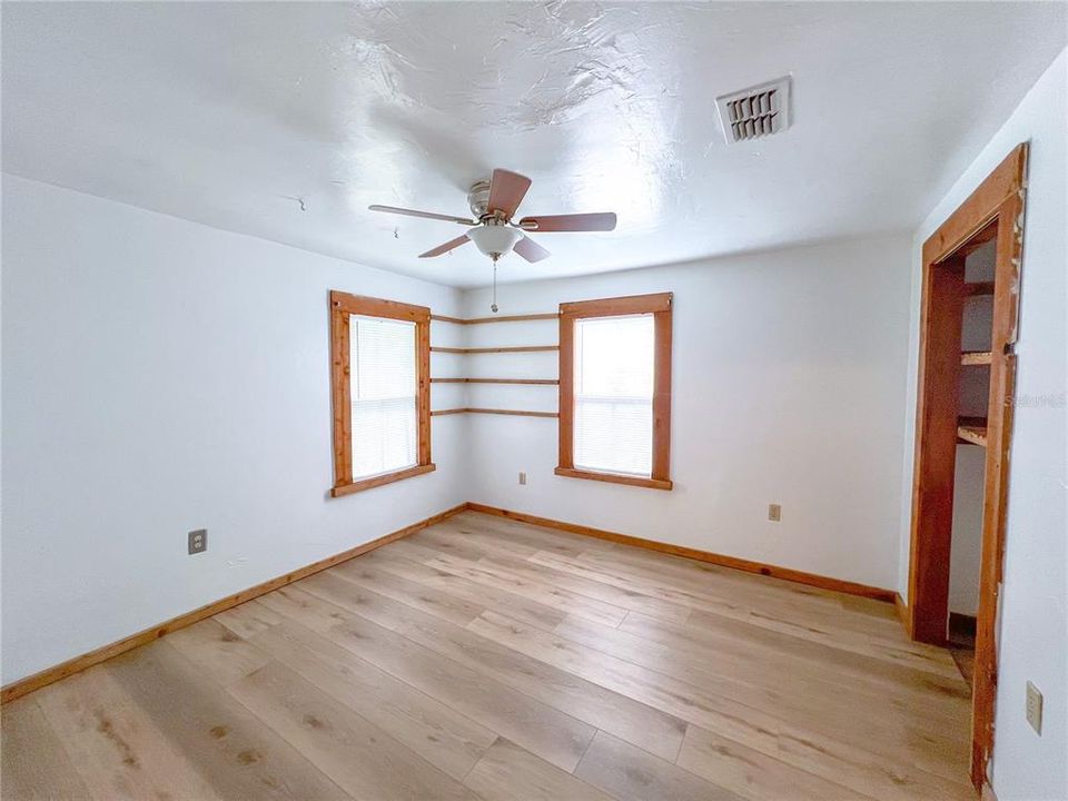 For Rent: $1,525 (3 beds, 1 baths, 1032 Square Feet)