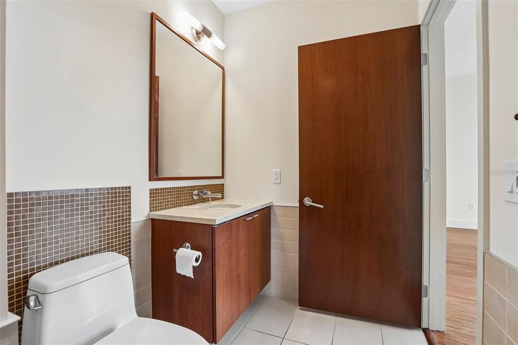 В аренду: $2,500 (1 спален, 1 ванн, 934 Квадратных фут)