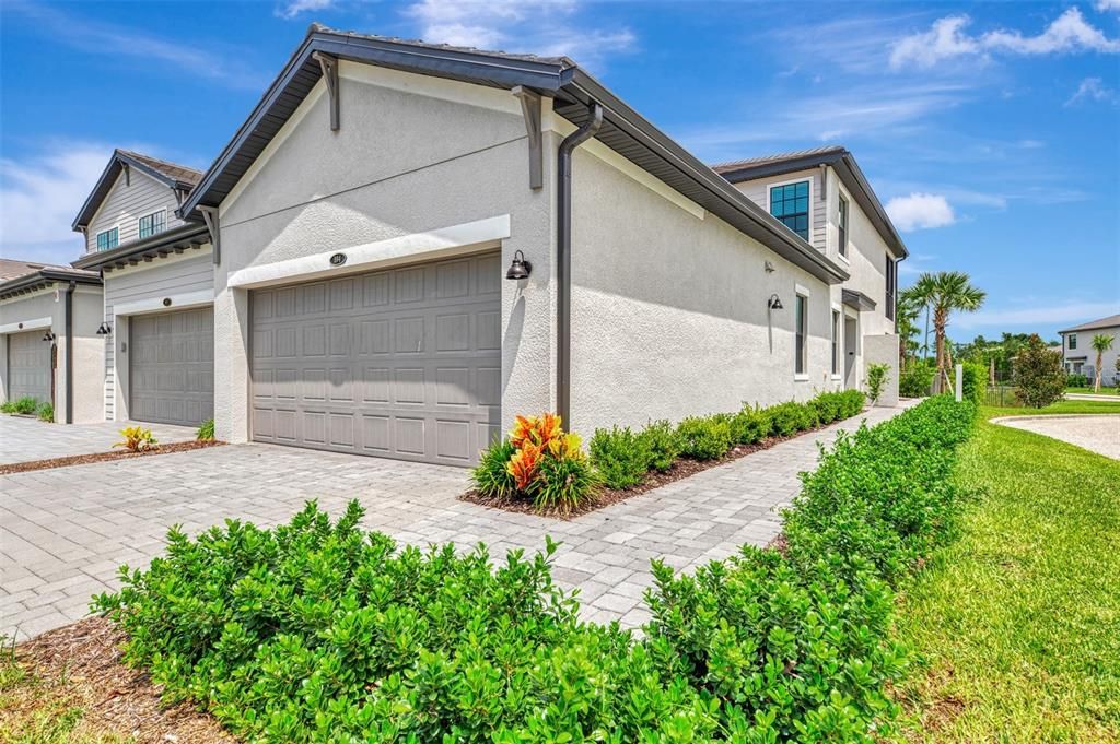 For Sale: $426,999 (3 beds, 2 baths, 1741 Square Feet)