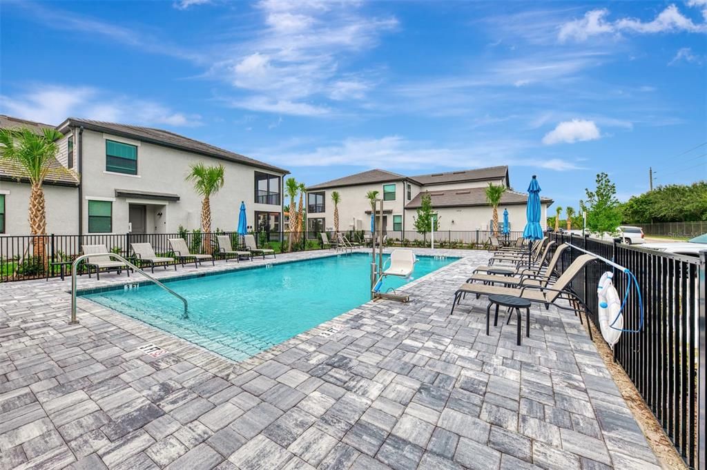 For Sale: $426,999 (3 beds, 2 baths, 1741 Square Feet)