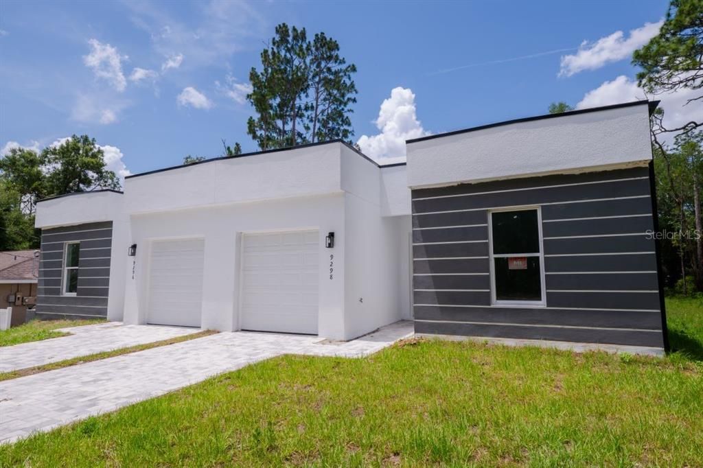 For Sale: $520,000 (9 beds, 0 baths, 2700 Square Feet)