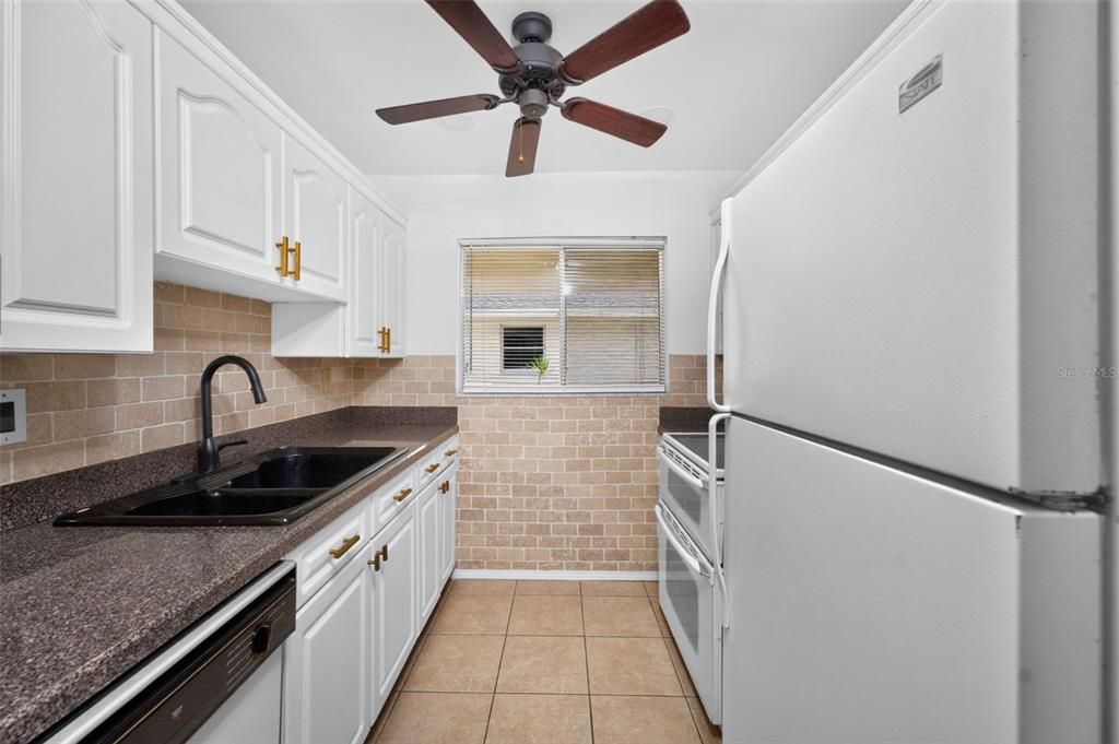 En Venta: $145,000 (2 camas, 2 baños, 828 Pies cuadrados)