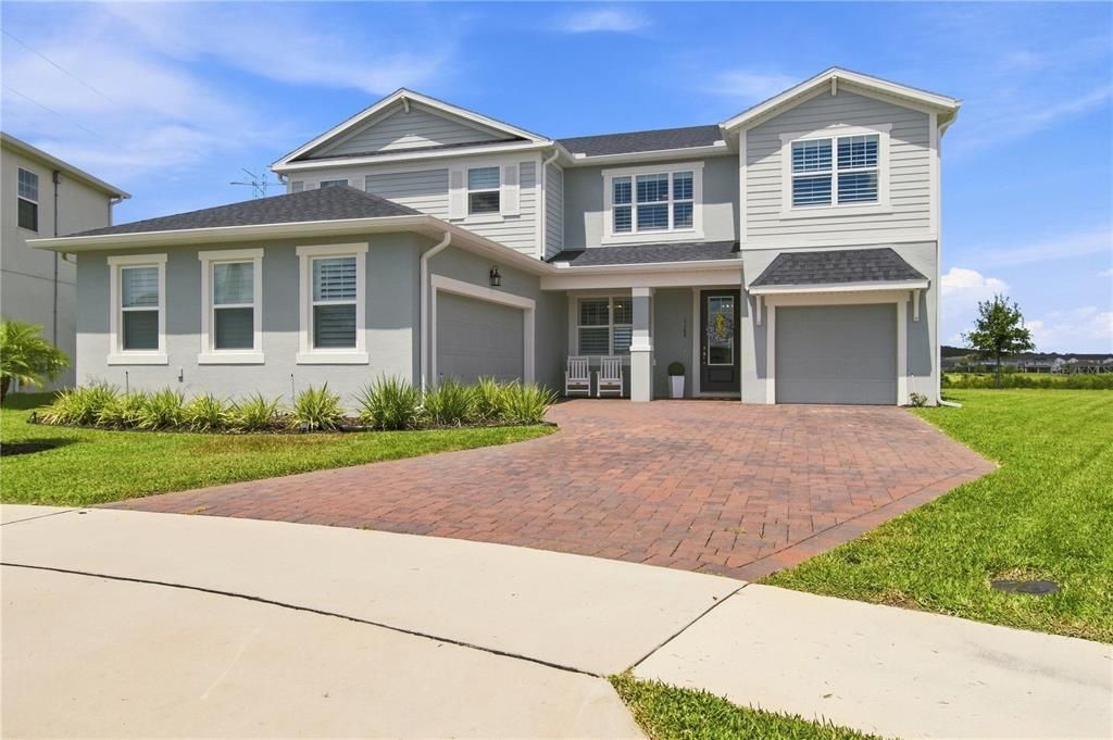 For Sale: $839,000 (4 beds, 2 baths, 2914 Square Feet)