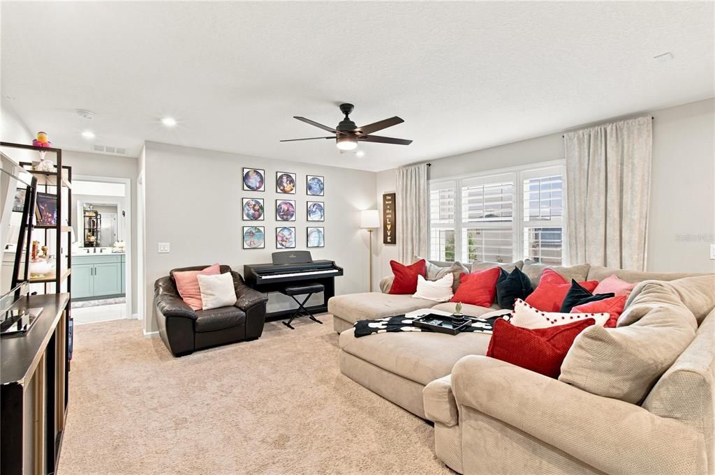 For Sale: $839,000 (4 beds, 2 baths, 2914 Square Feet)