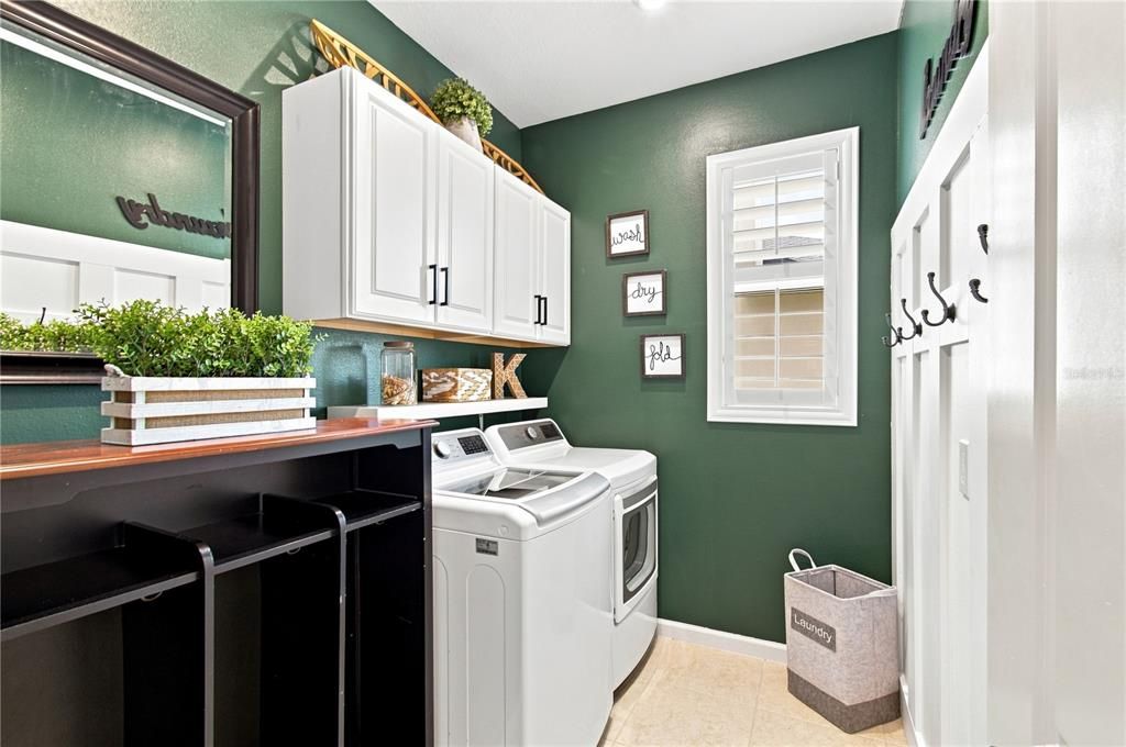 For Sale: $839,000 (4 beds, 2 baths, 2914 Square Feet)