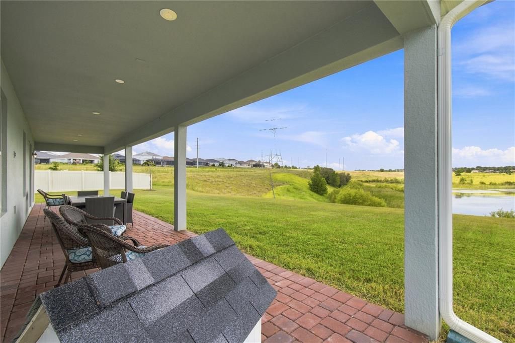 For Sale: $839,000 (4 beds, 2 baths, 2914 Square Feet)