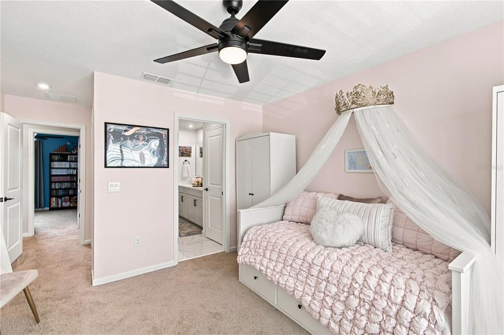 For Sale: $839,000 (4 beds, 2 baths, 2914 Square Feet)