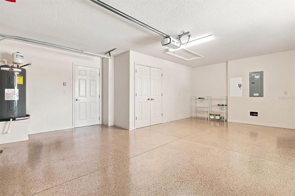 Active With Contract: $409,900 (3 beds, 2 baths, 1446 Square Feet)