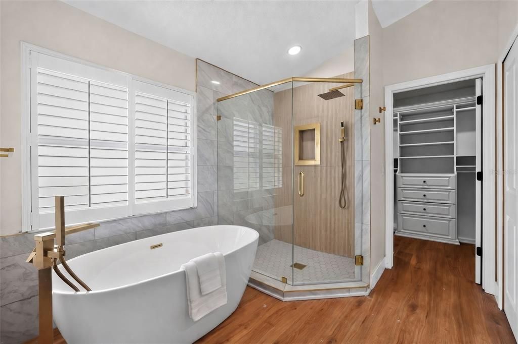 For Sale: $585,000 (4 beds, 3 baths, 2605 Square Feet)