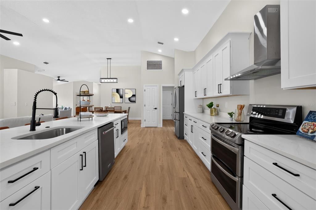 For Sale: $585,000 (4 beds, 3 baths, 2605 Square Feet)