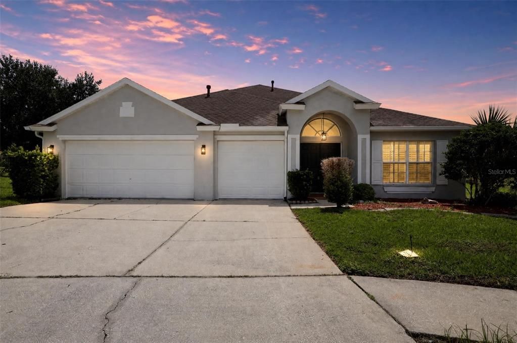 For Sale: $585,000 (4 beds, 3 baths, 2605 Square Feet)