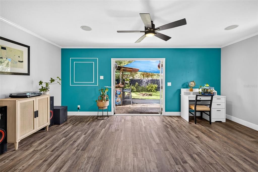 For Sale: $380,000 (3 beds, 2 baths, 1363 Square Feet)