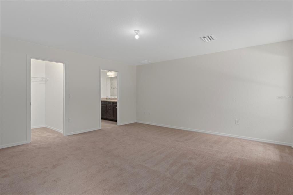 For Sale: $379,900 (4 beds, 2 baths, 2120 Square Feet)