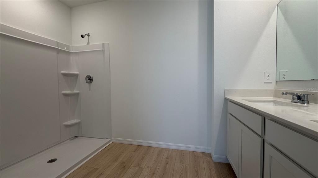 В аренду: $2,800 (5 спален, 3 ванн, 2447 Квадратных фут)