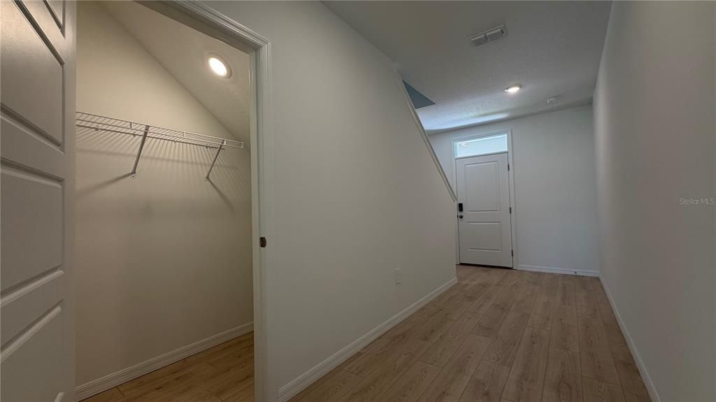 В аренду: $2,800 (5 спален, 3 ванн, 2447 Квадратных фут)