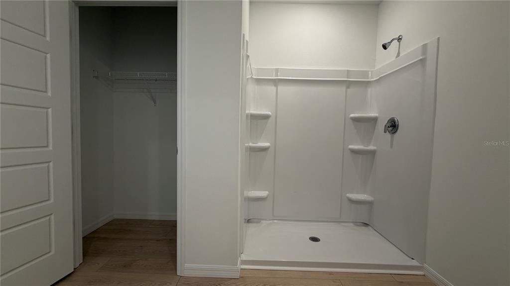 В аренду: $2,800 (5 спален, 3 ванн, 2447 Квадратных фут)