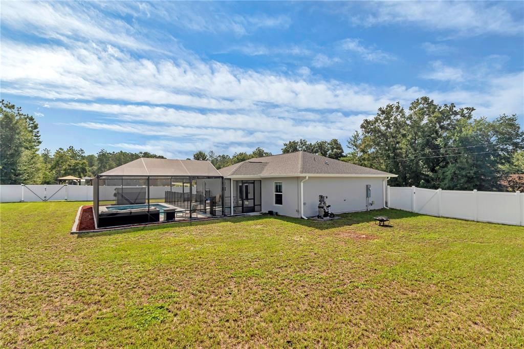 Active With Contract: $400,000 (3 beds, 2 baths, 1603 Square Feet)