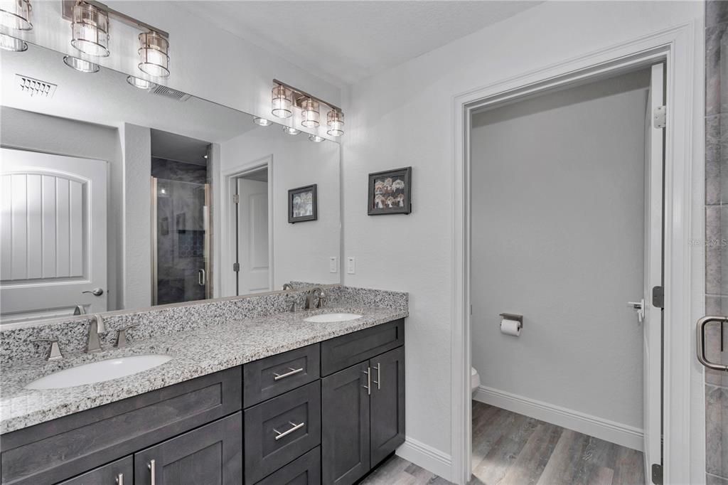 Active With Contract: $400,000 (3 beds, 2 baths, 1603 Square Feet)