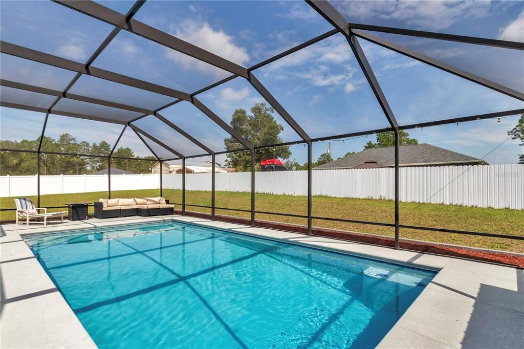 Active With Contract: $400,000 (3 beds, 2 baths, 1603 Square Feet)