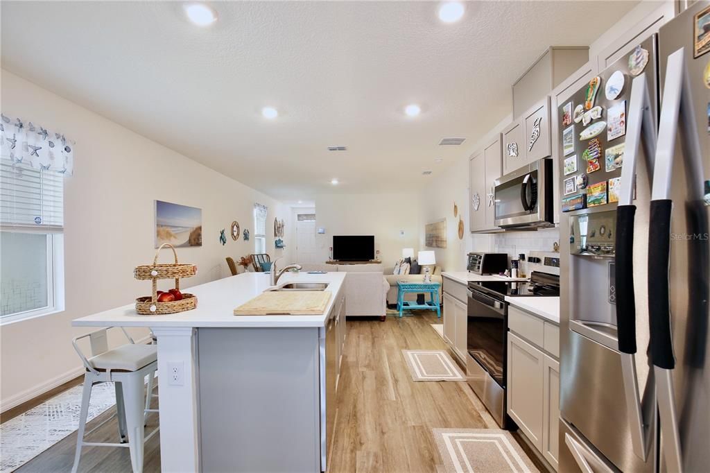 For Sale: $398,750 (3 beds, 2 baths, 1590 Square Feet)
