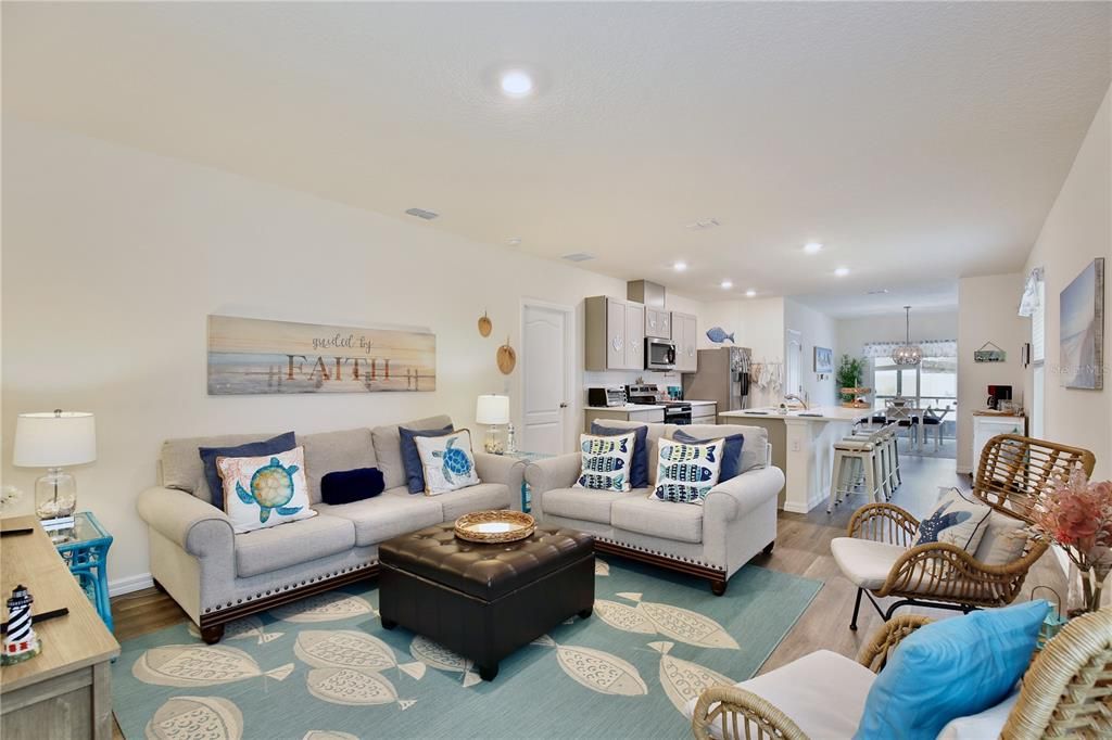 For Sale: $398,750 (3 beds, 2 baths, 1590 Square Feet)