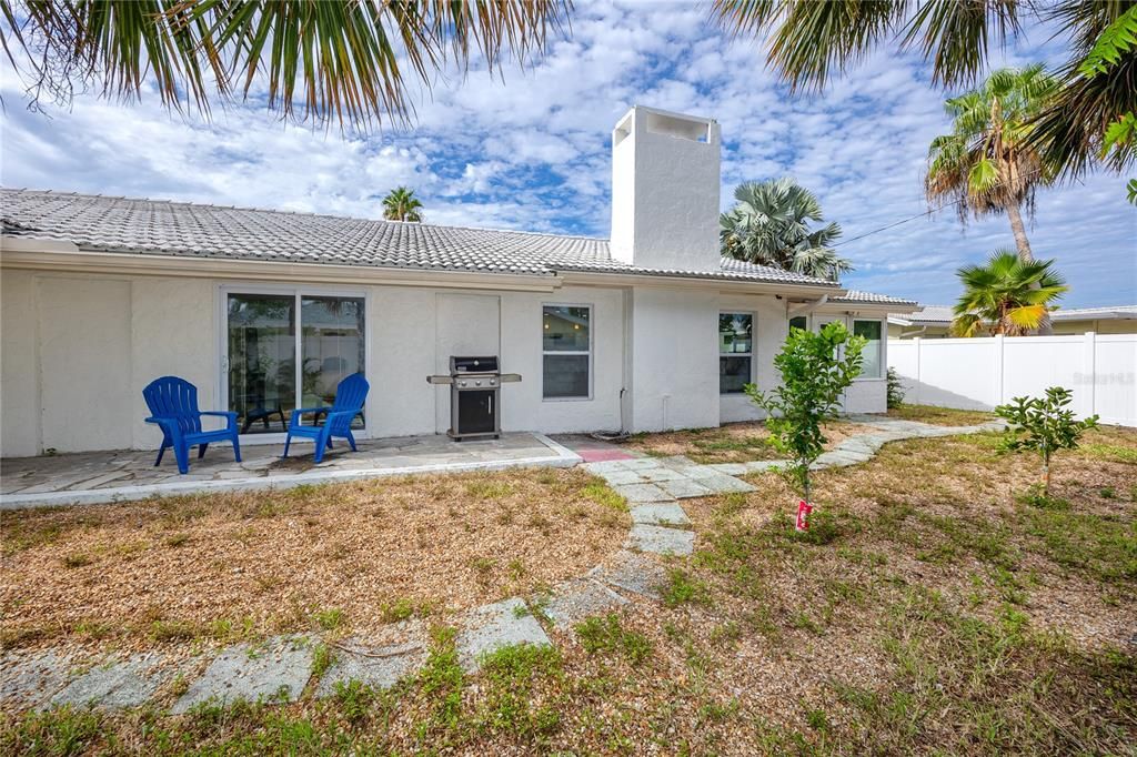 For Sale: $795,000 (3 beds, 2 baths, 1853 Square Feet)