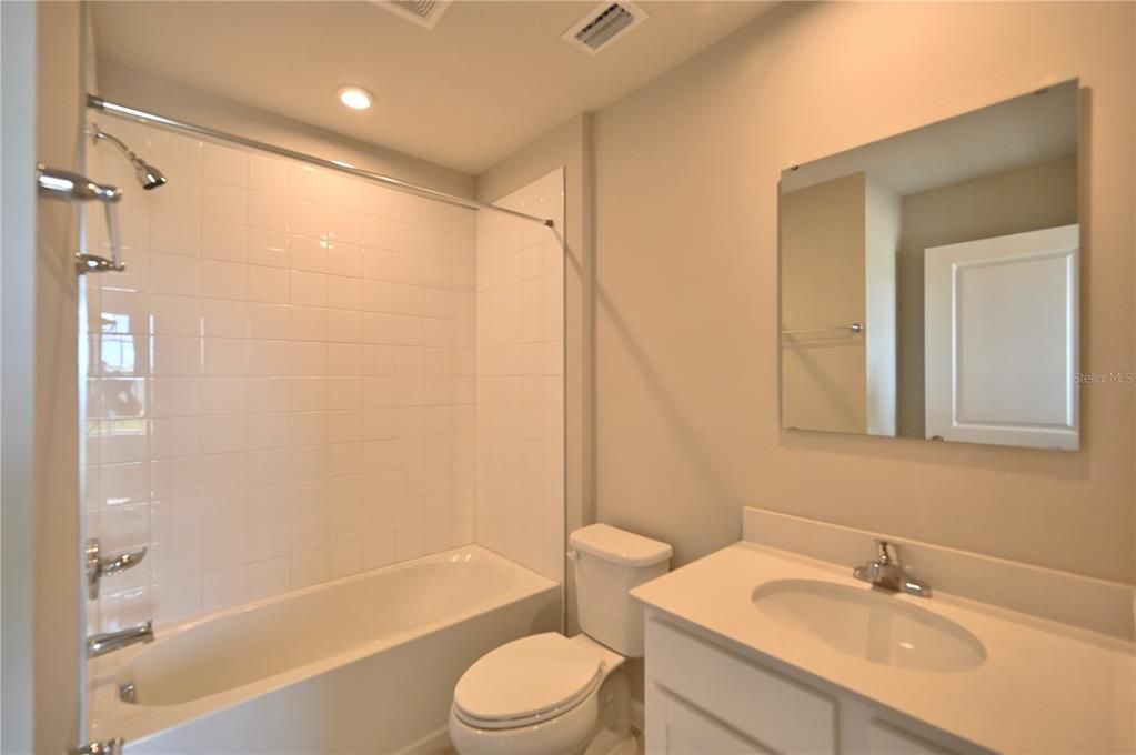 В аренду: $2,500 (3 спален, 2 ванн, 1431 Квадратных фут)