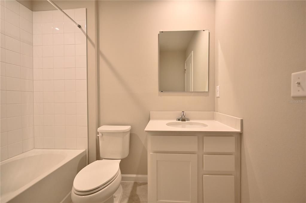 В аренду: $2,500 (3 спален, 2 ванн, 1431 Квадратных фут)
