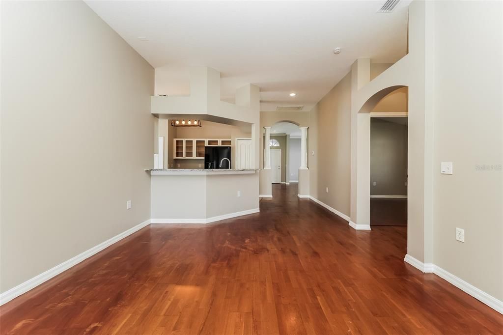 For Sale: $355,000 (3 beds, 2 baths, 2061 Square Feet)