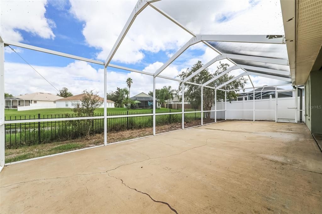 For Sale: $355,000 (3 beds, 2 baths, 2061 Square Feet)