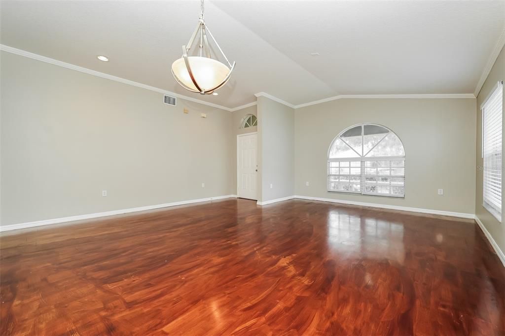 For Sale: $355,000 (3 beds, 2 baths, 2061 Square Feet)