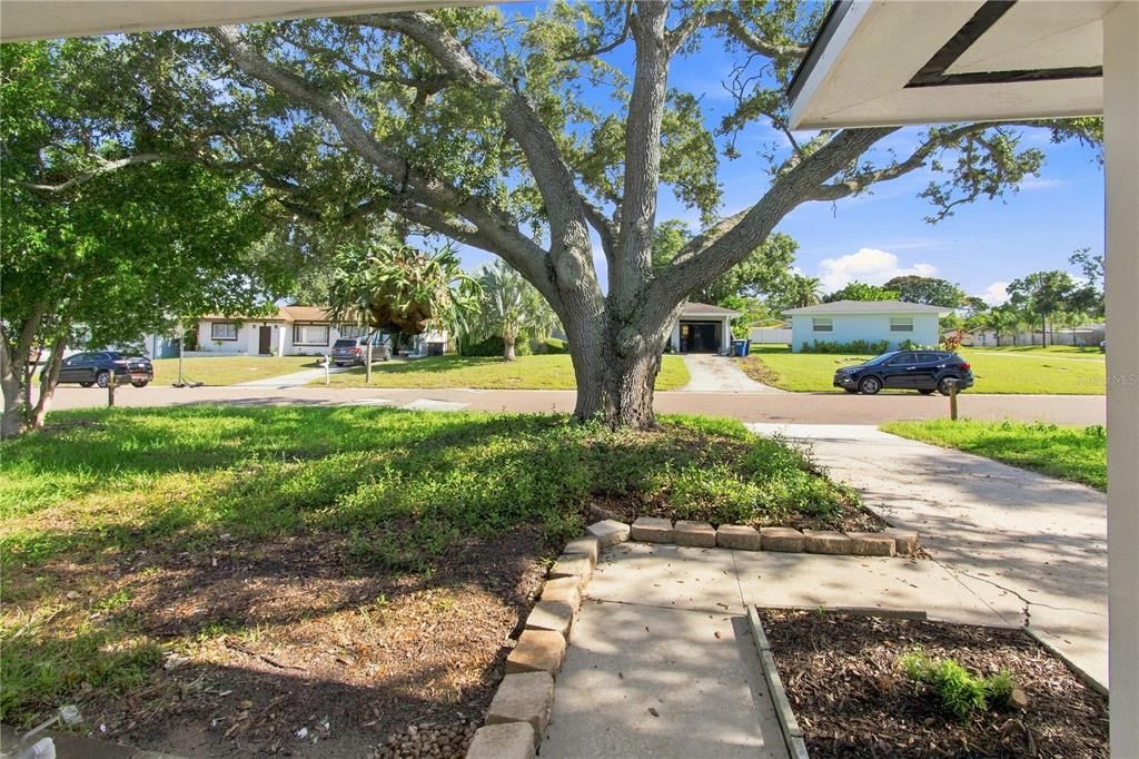 For Sale: $369,900 (3 beds, 3 baths, 1056 Square Feet)