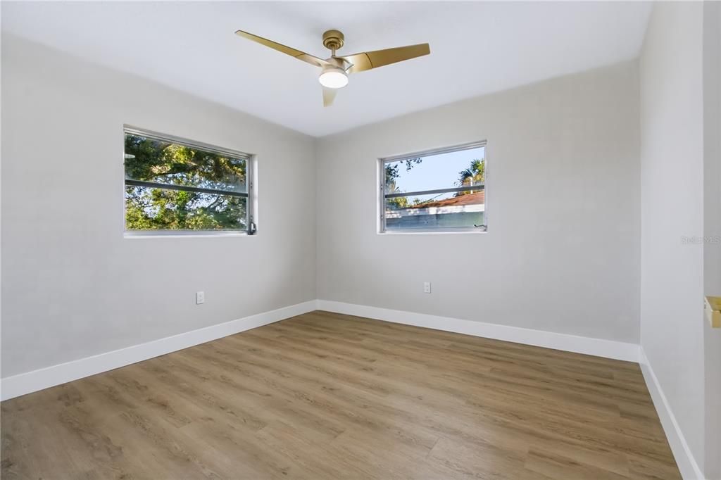 For Sale: $369,900 (3 beds, 3 baths, 1056 Square Feet)