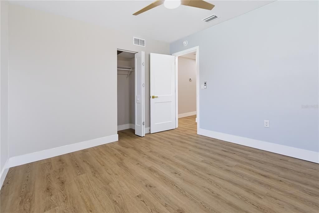 For Sale: $369,900 (3 beds, 3 baths, 1056 Square Feet)