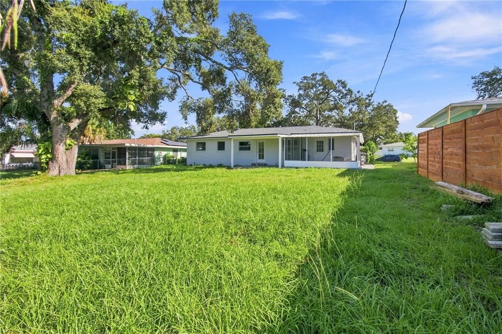 For Sale: $369,900 (3 beds, 3 baths, 1056 Square Feet)