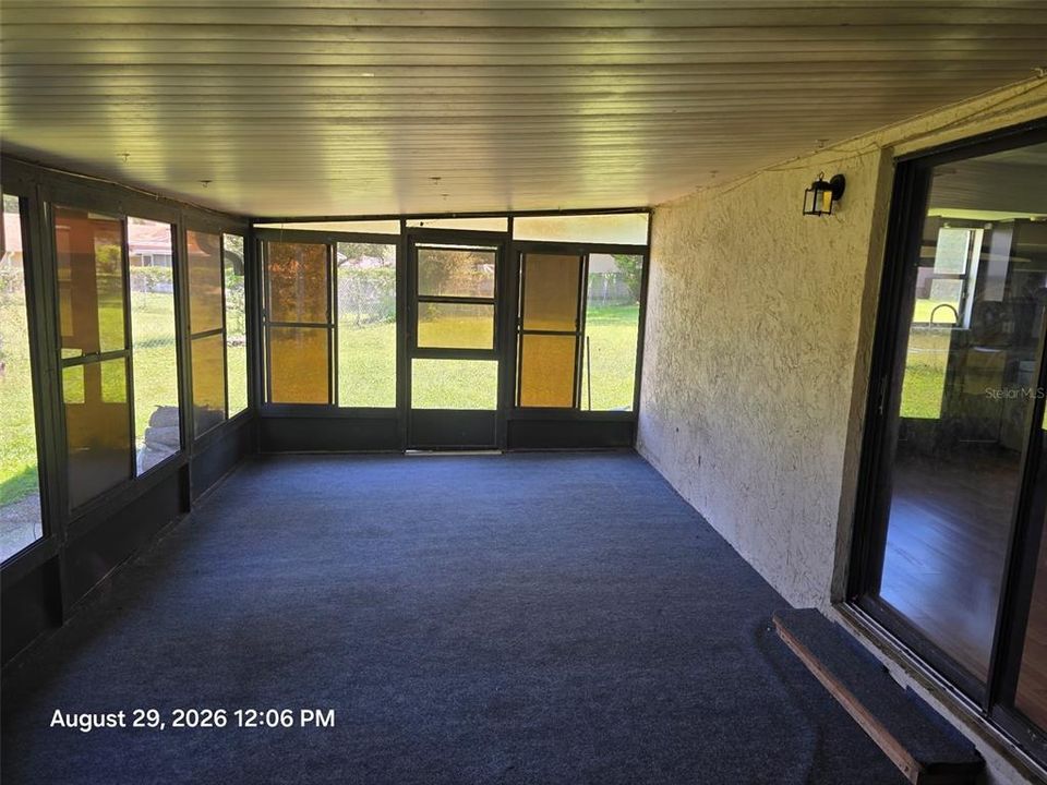 For Sale: $305,000 (3 beds, 2 baths, 1206 Square Feet)