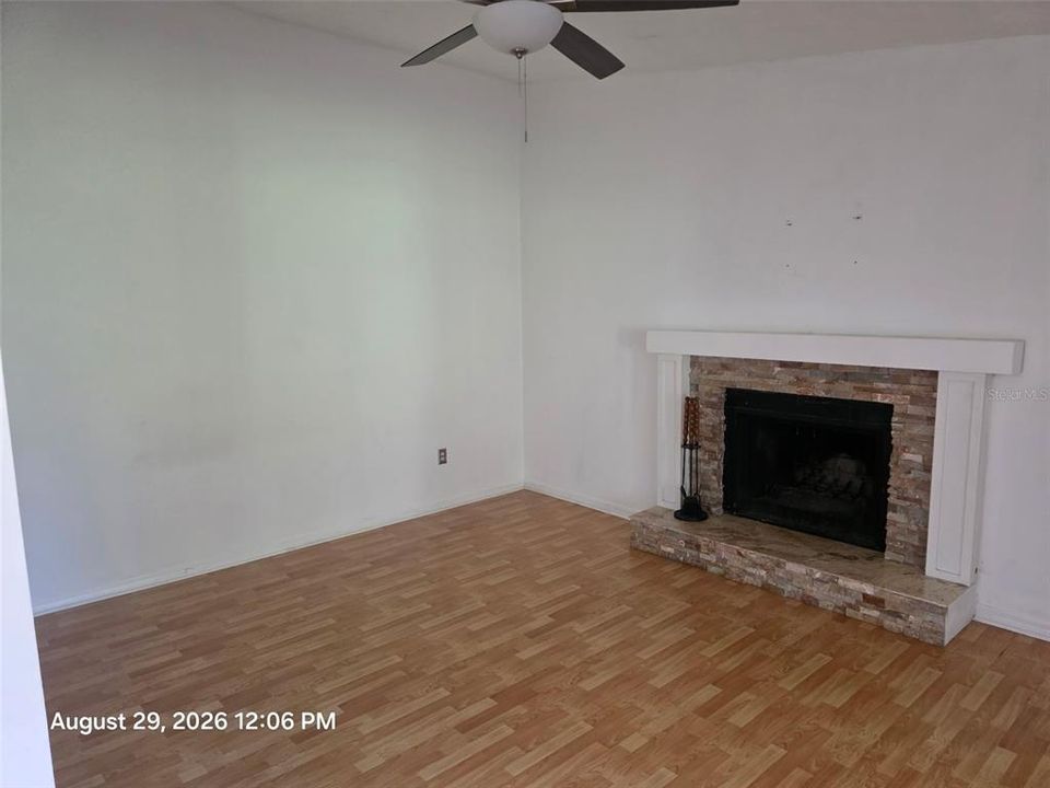 For Sale: $305,000 (3 beds, 2 baths, 1206 Square Feet)
