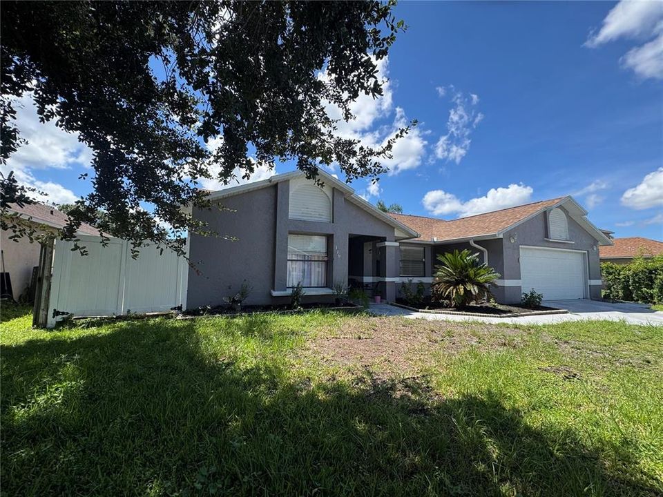 For Sale: $279,900 (4 beds, 2 baths, 2302 Square Feet)
