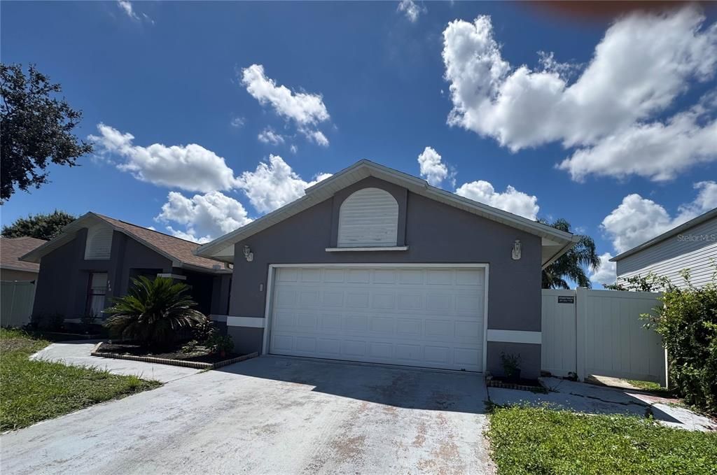 For Sale: $279,900 (4 beds, 2 baths, 2302 Square Feet)