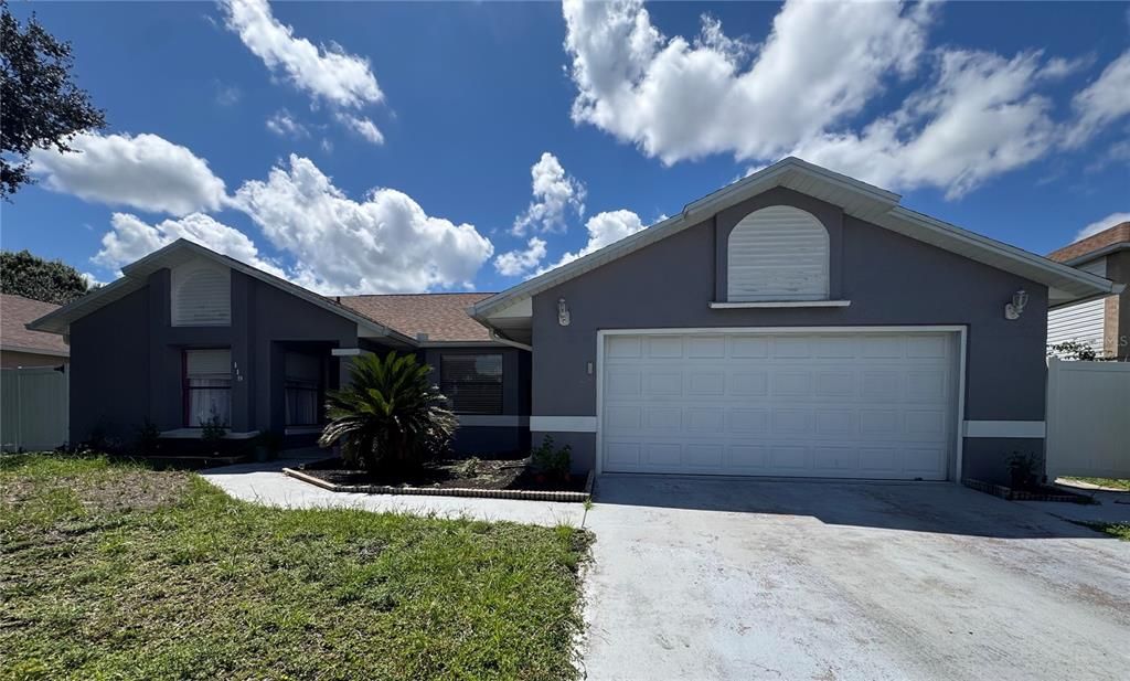 For Sale: $279,900 (4 beds, 2 baths, 2302 Square Feet)