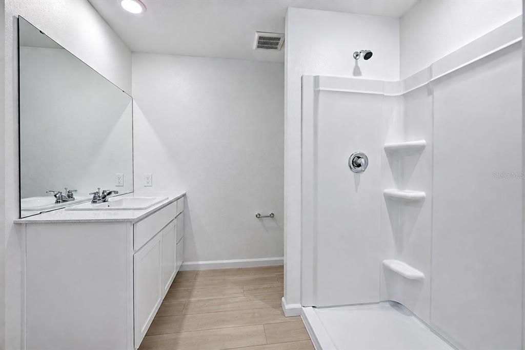 En Renta: $2,200 (4 camas, 2 baños, 1733 Pies cuadrados)