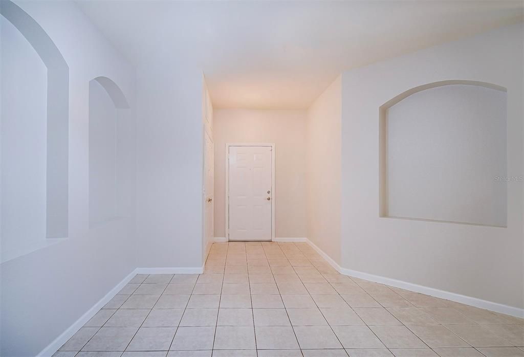 For Rent: $1,750 (3 beds, 2 baths, 1495 Square Feet)