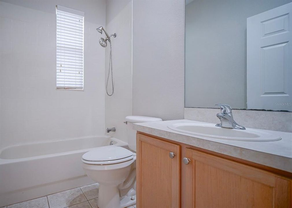 For Rent: $1,750 (3 beds, 2 baths, 1495 Square Feet)
